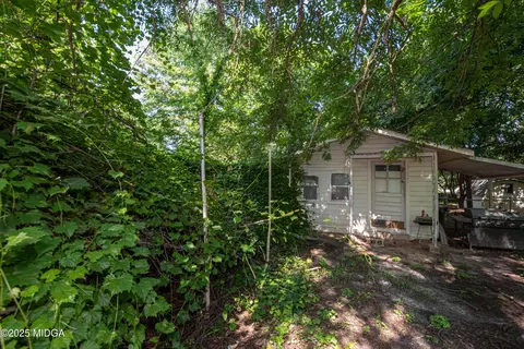 Exterior - 111 Mason Dr, Centerville, GA 31028 photo 7 of 8