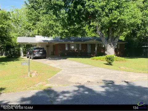 111 Mason Dr, Centerville, GA 31028
