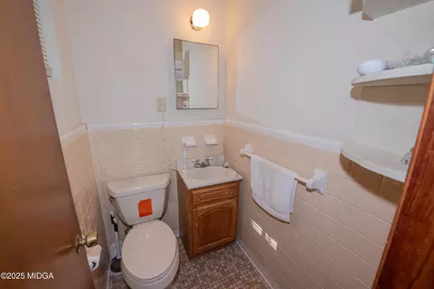 Bath - 111 Mason Dr, Centerville, GA 31028 photo 2 of 2