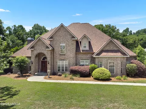 105 River Rock Ct, Perry, GA 31069
