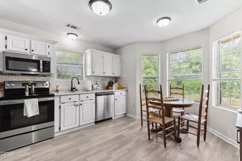 Kitchen - 108 Ridge Bend Drive Dr, Centerville, GA 31028 photo 1 of 4