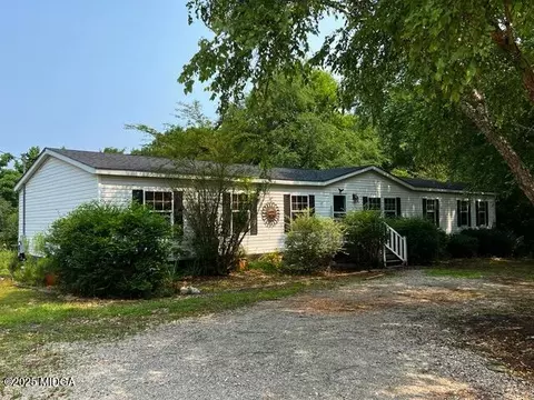176 Lake Laurel Rd NE, Milledgeville, GA 31061