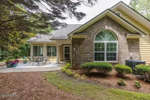 104 Cottage Ln, Macon, GA 31210