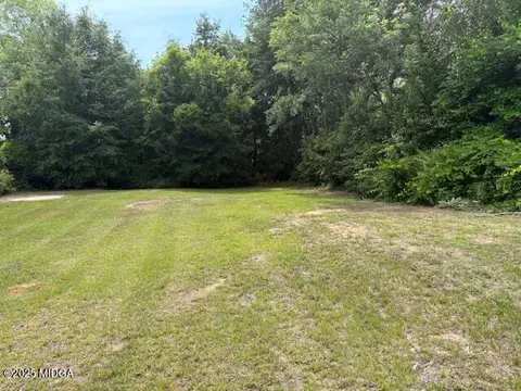 709 Hobson St, Albany, GA 31705