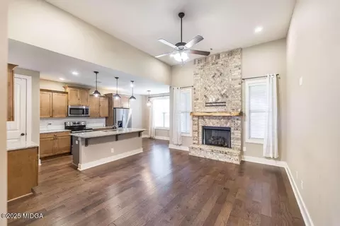 213 Barnyard Way, Perry, GA 31069 photo 9