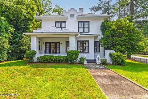 209 Forest Hill Rd, Macon, GA 31210