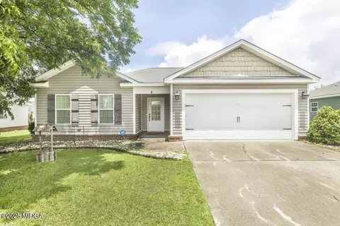 417 Madison Pl Pkwy, Byron, GA 31008