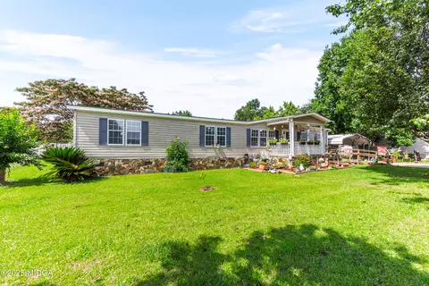 136 Shamrock Cir, Byron, GA 31008