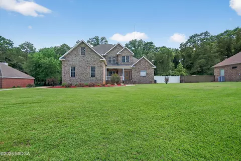 214 Brentwood Dr, Warner Robins, GA 31088