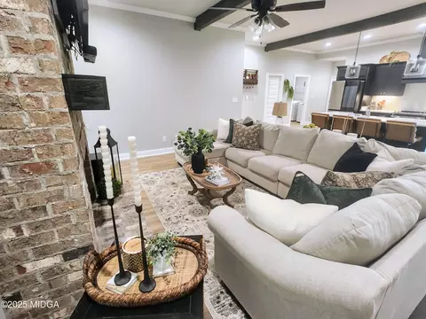 Living - 109 Raspberry Trl, Perry, GA 31069 photo 3 of 5