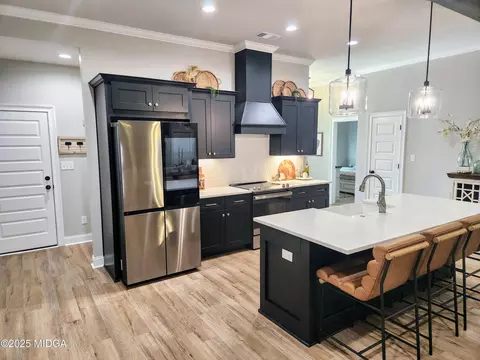 Kitchen - 109 Raspberry Trl, Perry, GA 31069 photo 3 of 9