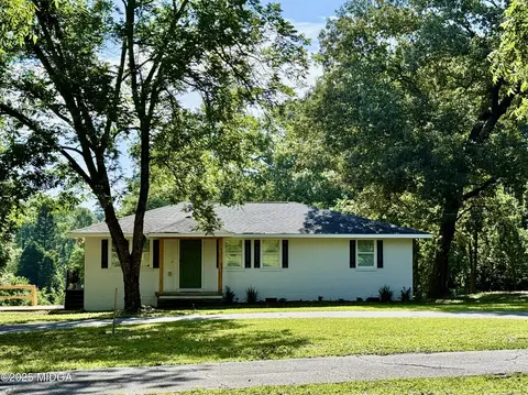 708 N Houston Lake Blvd, Centerville, GA 31028