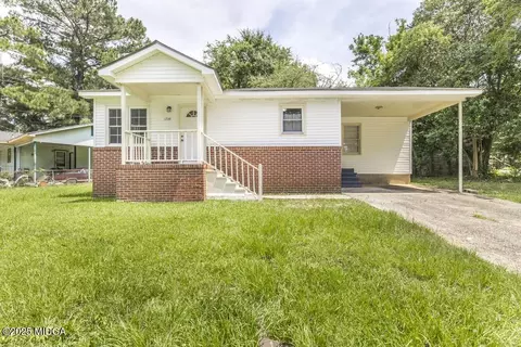 1735 Denton St, Macon, GA 31211
