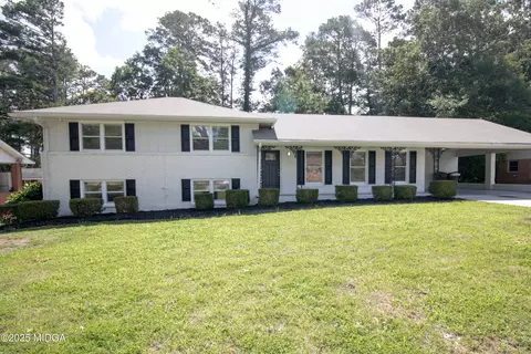 3686 Calmer Cir, East Point, GA 30344
