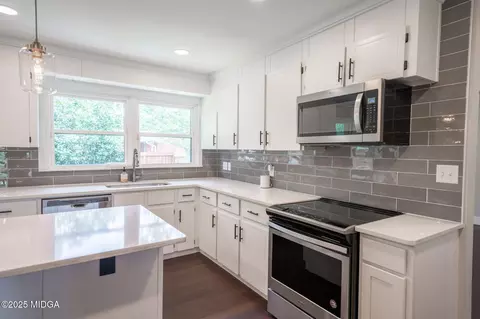 Kitchen - 1202 Fairway Dr, Perry, GA 31069 photo 1 of 3