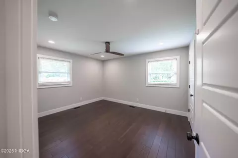 Bedroom - 1202 Fairway Dr, Perry, GA 31069 photo 4 of 6