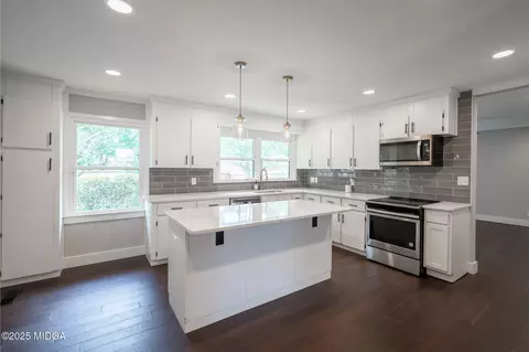 Kitchen - 1202 Fairway Dr, Perry, GA 31069 photo 3 of 3