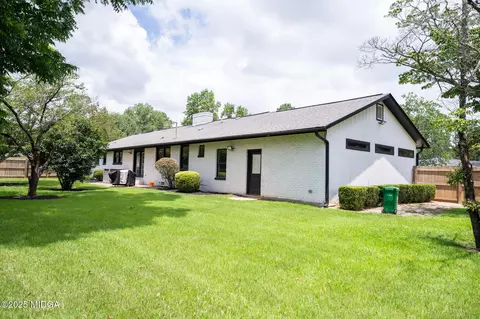 Exterior - 1202 Fairway Dr, Perry, GA 31069 photo 19 of 22