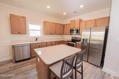 Kitchen - 754 Natures Walk, Gray, GA 31032 photo 2 of 4