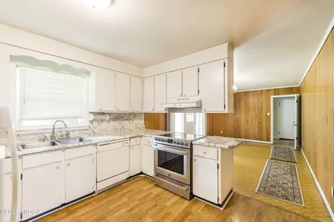 101 Spring St, Warner Robins, GA 31088 photo 9