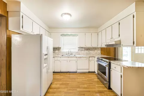 101 Spring St, Warner Robins, GA 31088 photo 6