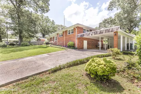 101 Spring St, Warner Robins, GA 31088 photo 3