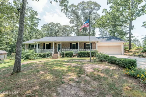 4914 Housers Mill Rd, Byron, GA 31008