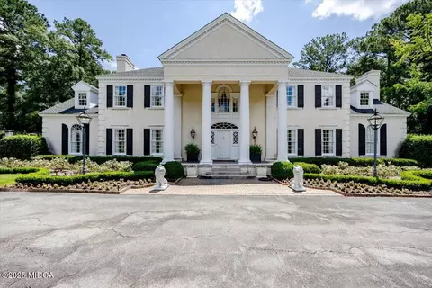 1165 St Andrews Dr, Macon, GA 31210
