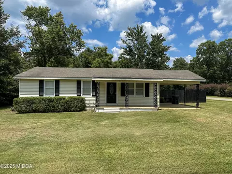 118 Laurel Dr, Cochran, GA 31014