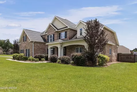 1006 N Carmenville Dr, Bonaire, GA 31005