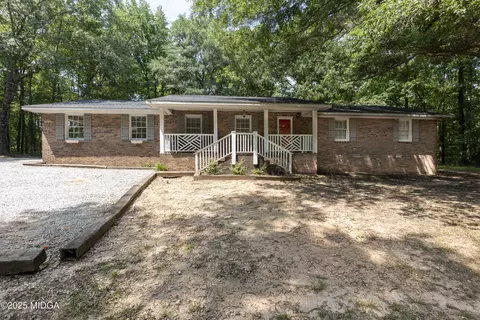 235 E Colonial Dr, Macon, GA 31211