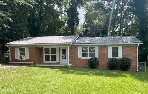 3347 Thunderbird Rd, Macon, GA 31217