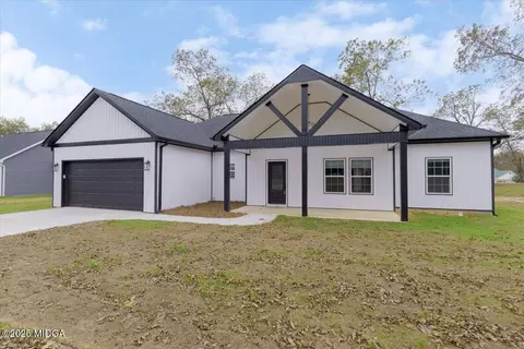 128 Easy St, Cochran, GA 31014 photo 2