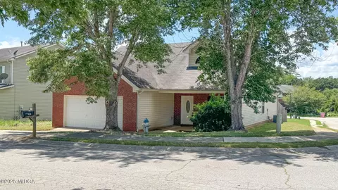 151 Madison Ave, Jackson, GA 30233