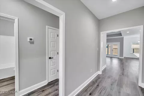 100 Early Dr, Byron, GA 31008 photo 5
