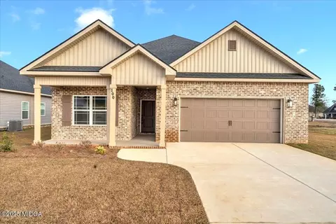 100 Early Dr, Byron, GA 31008