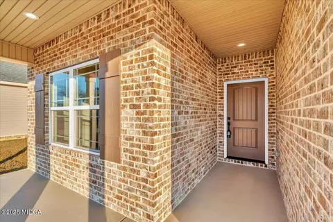 100 Early Dr, Byron, GA 31008 photo 3