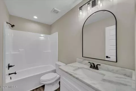 Bath - 103 Early Dr, Byron, GA 31008 photo 6 of 6