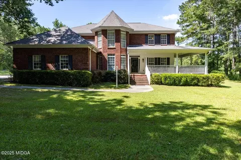9481 Hopewell Rd, Lizella, GA 31052