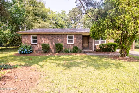 131 Elaine Dr, Warner Robins, GA 31088