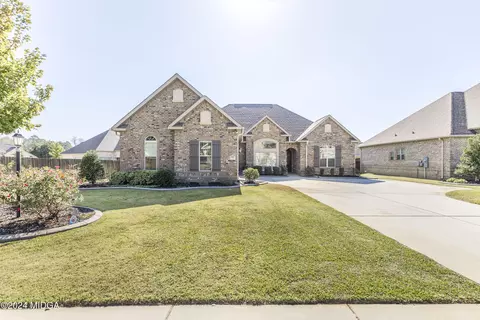 803 Kyler Ln, Bonaire, GA 31005