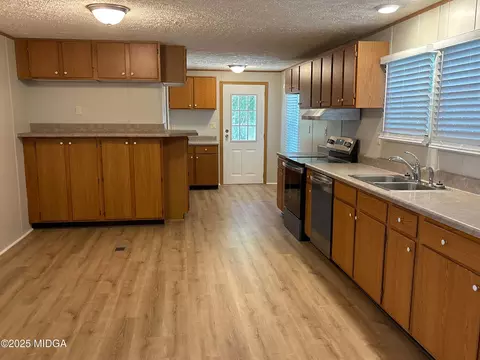 Kitchen - 137 Alview Dr, Macon, GA 31206 photo 1 of 2