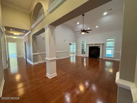 Living - 110 Hampton Pointe Pointe, Warner Robins, GA 31088 photo 3 of 8