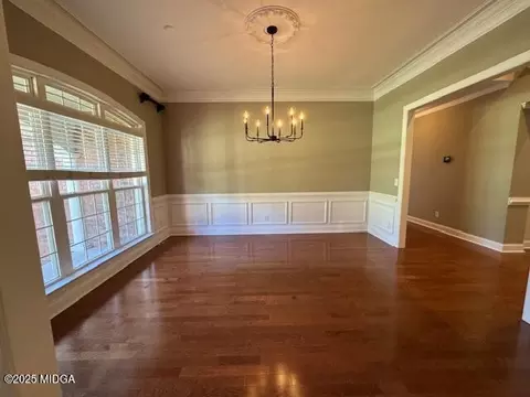 Living - 110 Hampton Pointe Pointe, Warner Robins, GA 31088 photo 2 of 8