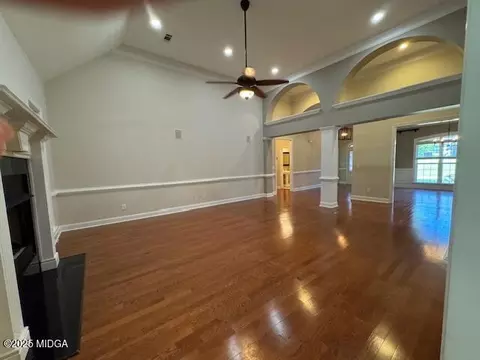 Living - 110 Hampton Pointe Pointe, Warner Robins, GA 31088 photo 6 of 8