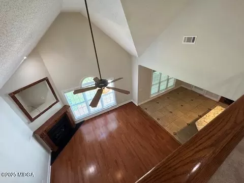 Living - 110 Hampton Pointe Pointe, Warner Robins, GA 31088 photo 8 of 8