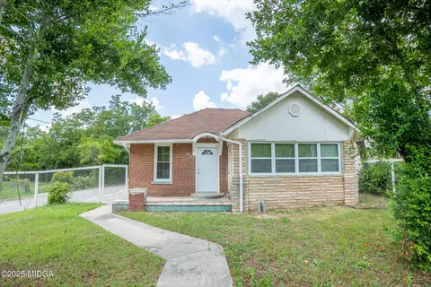 760 Cowan St, Macon, GA 31217