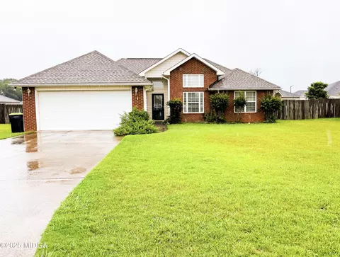 304 Carver Ct, Warner Robins, GA 31088