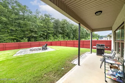 519 Barbara Ct, Forsyth, GA 31029 photo 5