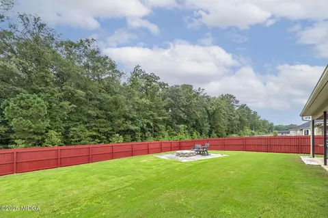 519 Barbara Ct, Forsyth, GA 31029 photo 8